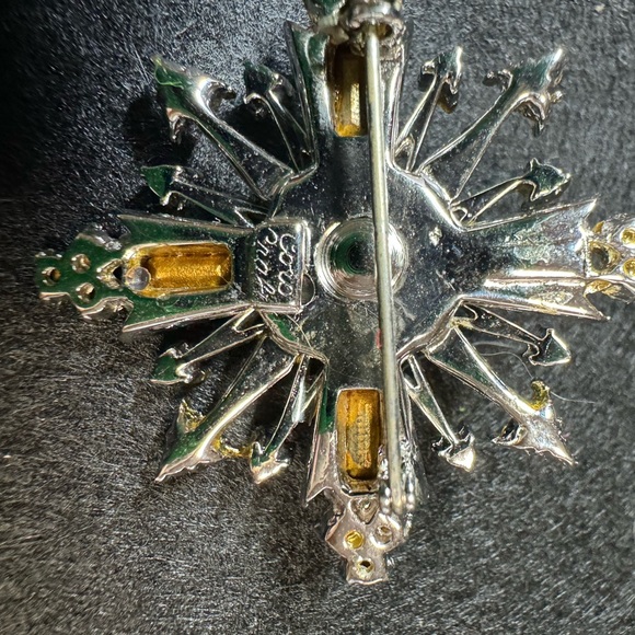Amazingly Beautiful signed Coro Craft Rhinestone Brooch Starburst - Picture 3 of 4